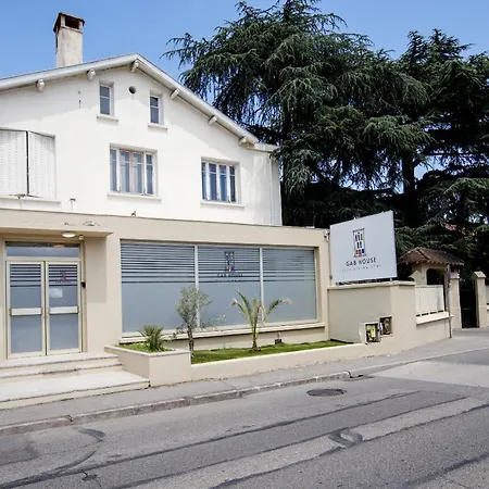 Gab House * 布龙