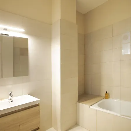 宾馆 Gab House *